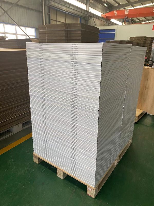 18 45 Inch Clean Room Sticky Pads PE Floor Mats Disposable For Cleanroom Decontaminating