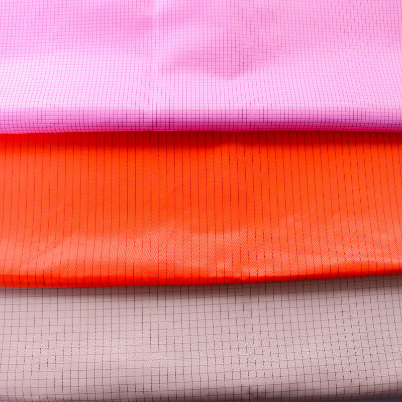 Cleanroom 75D*75D 2.5mm Grid Fabric With 98% Polyester 2% Conductive Filament